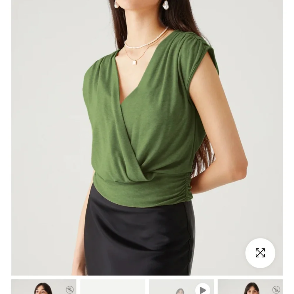 OGL Move Blouse - Picture 1 of 4